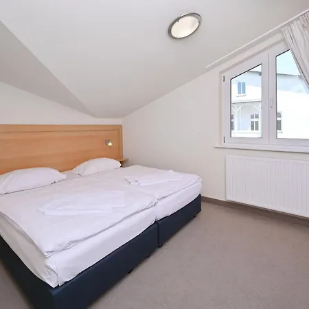 Apartment Ferienwohnung-11-fuer-4-personen-strandnah-in-sellin-auf-ruegen-villa-celia-wlan-sauna *