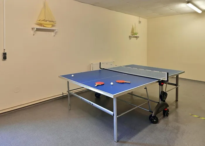 Ferienwohnung-11-fuer-4-personen-strandnah-in-sellin-auf-ruegen-villa-celia-wlan-sauna *